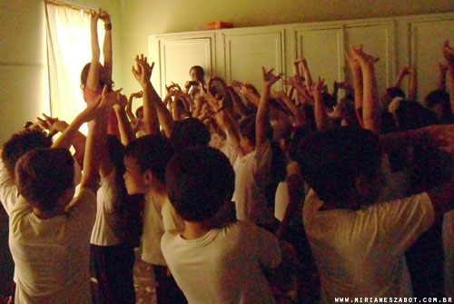 (SESI M&uacute;sica &ndash; Arte-Educa&ccedil;&atilde;o 2012. Centro Educacional SESI n&ordm; 25 &ndash; Andradina - 18/10/12). OFICINA &ldquo;MUSICALIZA&Ccedil;&Atilde;O INFANTIL - Quem n&atilde;o viu&rdquo; - Mirian&ecirc;s Zabot. Alunos de 6, 7 e 8 anos - 96 alunos. Produ&ccedil;&atilde;o: Din&acirc;mica Eventos e Produ&ccedil;&otilde;es.