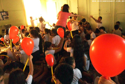 (SESI M&uacute;sica &ndash; Arte-Educa&ccedil;&atilde;o 2012. Centro Educacional SESI n&ordm; 25 &ndash; Andradina - 18/10/12). OFICINA &ldquo;MUSICALIZA&Ccedil;&Atilde;O INFANTIL - Quem n&atilde;o viu&rdquo; - Mirian&ecirc;s Zabot. Alunos de 6, 7 e 8 anos - 96 alunos. Produ&ccedil;&atilde;o: Din&acirc;mica Eventos e Produ&ccedil;&otilde;es.