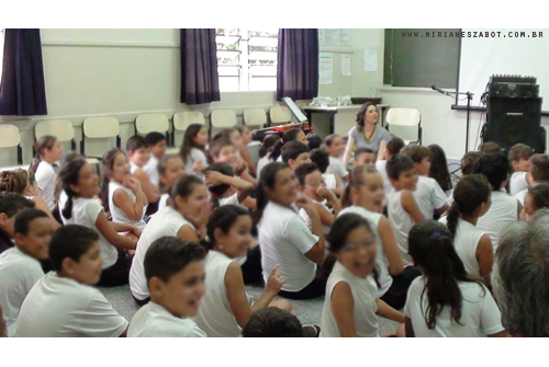 (SESI M&uacute;sica &ndash; Arte-Educa&ccedil;&atilde;o 2012. Centro Educacional SESI n&ordm; 237 &ndash; Guararapes- 19/10/12). OFICINA &ldquo;MUSICALIZA&Ccedil;&Atilde;O INFANTIL - Quem n&atilde;o viu&rdquo; - Mirian&ecirc;s Zabot.  Alunos de 9 e 10 anos - 64 alunos. Produ&ccedil;&atilde;o: Din&acirc;mica Eventos e Produ&ccedil;&otilde;es.