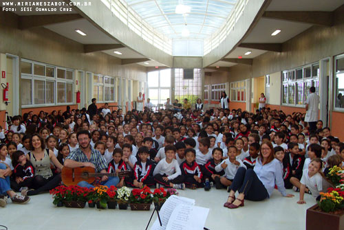  (SESI M&uacute;sica &ndash; Arte-Educa&ccedil;&atilde;o 2013. Centro Educacional SESI n&ordm; 283 &ndash; Osvaldo Cruz - 16/10/13). 
			Oficina/Show do Grupo Flores Sertanejas - V&acirc;nia Borges, Ademar Farinha, Sidnei Salles e Mirian&ecirc;s Zabot (cantora convidada). Produ&ccedil;&atilde;o: Din&acirc;mica Eventos e Produ&ccedil;&otilde;es.  300 alunos e professores do Ensino Fundamental.