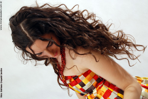 Ensaio CD Mosaico Foto-Prosaico. Foto: B&aacute;rbara Crepaldi Jardim (www.barbaracrepaldi.com). Maquiagem: Ane Caroline Benites. Figurino: Deise Cristina Meneguzzi (setembro de 2008)