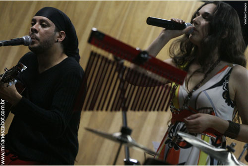Lan&ccedil;amento do Cd OctOpus I de Galdino, participa&ccedil;&atilde;o de Mirian&ecirc;s Zabot. Foto por Vinicius Campos. (UNESP - S&atilde;o Paulo - agosto de 2008)
