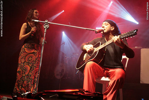 Abertura por Galdino OctOpus com part. de Mirian&ecirc;s Zabot. No show de 5 anos O Teatro M&aacute;gico (S&atilde;o Paulo 13/12/2008 - Morumbi Hall). Fotos: Vinicius Campos. Sobre show: http://www.oteatromagico.mus.br/novo/notices/view/178