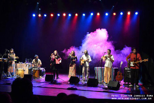 (Sorocaba 26/05/2012 - Teatro do SESI - Circuito Musical SESI 2012) Grupo TARANC&Oacute;N (Show Cores da Am&eacute;rica - de Violeta a La Negra). Participa&ccedil;&atilde;o de Mirian&ecirc;s Zabot. Grupo Taranc&oacute;n: Emilio de Angeles, Lucia Helena Nobre Souza, Natalia Gularte, Ademar Farinha, Moreno Over&aacute;, Jonathan Andreoli e Jorj&atilde;o. Produ&ccedil;&atilde;o: Din&acirc;mica Eventos e Produ&ccedil;&otilde;es. Fotos: Clayton Januzzi Roma.