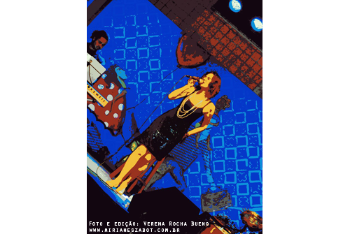 (S&atilde;o Carlos 29/06/2012 &ndash; SESC S&atilde;o Carlos, Conviv&ecirc;ncia Externa - Projeto Todos os Tons. Show Mirian&ecirc;s Zabot - Homenagem a Elis Regina e Tom Jobim. Felipe Siles (piano) e Claudinho Santana (percuss&atilde;o). Hair Stylists: Mauro de Oliveira. Fotos e edi&ccedil;&atilde;o: Verena Rocha Bueno. Realiza&ccedil;&atilde;o: Sesc SP. Produ&ccedil;&atilde;o: Am&aacute;lgama Cultural Ltda.