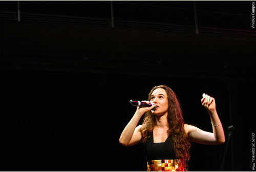 Show Mosaico Foto-Prosaico - Mirian&ecirc;s Zabot, no Centro Cultural S&atilde;o Paulo. Foto: Vinicius Campos (S&atilde;o Paulo 26/03/2009)