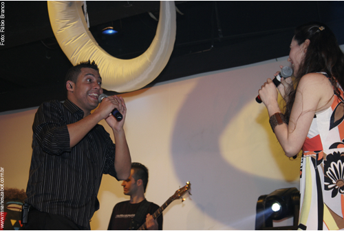 Part. Mirian&ecirc;s Zabot na grava&ccedil;&atilde;o do DVD Pindorama de Willians Marques, percussionista de O Teatro M&aacute;gico (30-08-2009) - www.williansmarques.com.br. Foto: F&aacute;bio Branco (Teatro Arama&ccedil;a - Santo Andr&eacute; 30/08/2009)