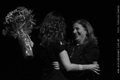 (S&atilde;o Paulo-SP 28/09/14 &ndash; Projeto Esta&ccedil;&atilde;o Brasileira &ndash; Teatro Sesc Belenzinho) <b>MIRIAN&Ecirc;S ZABOT</b> - Show Mosaico Foto-Prosaico. Participa&ccedil;&otilde;es especiais de <b>CLAUDETTE SOARES</b> e <b>CONSUELO DE PAULA</b>. Viol&atilde;o: Oswaldo Bosbah. Contrabaixo: F&aacute;bio Canella. Bateria: Jabes Felipe. Ass. Produ&ccedil;&atilde;o: Ariadne Durante. Hair Stylists: Mauro de Oliveira. Dire&ccedil;&atilde;o Art&iacute;stica: Vin&iacute;cius Piedade e Mirian&ecirc;s Zabot. Ass. de Imprensa: Dez Comunica&ccedil;&atilde;o. Cen&aacute;rio: Natalia Reis e Cyntia Ueda. Foto e Filmagem: Vinicius Campos. Dire&ccedil;&atilde;o Geral: Mirian&ecirc;s Zabot.